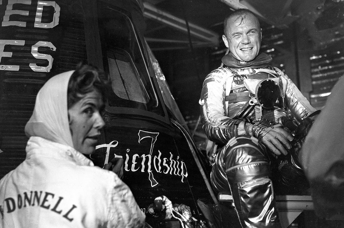 Mercury Spacecraft 1:1 Reproduction Shingle – LUNA REPLICAS
