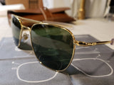AO "Original Pilot" Sunglasses and Apollo Case SET