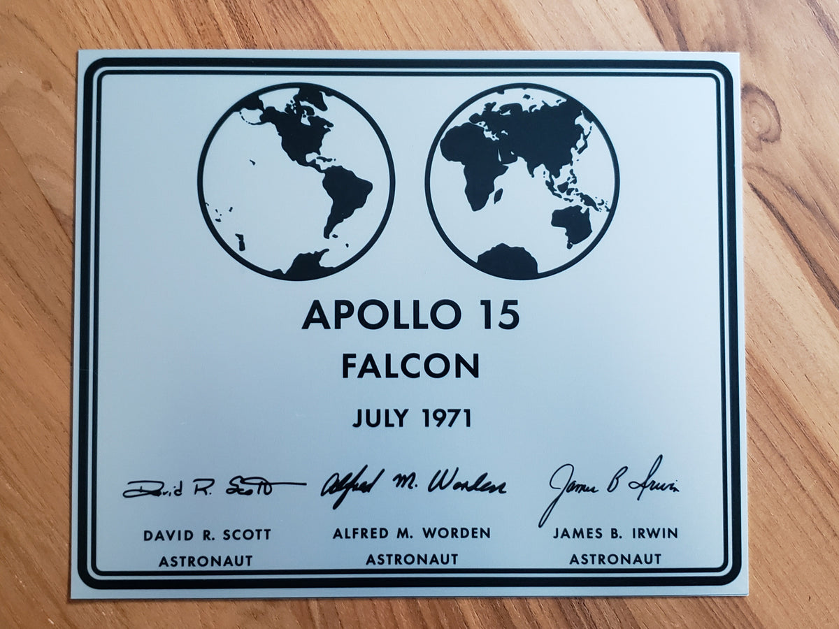 ASTRONAUT MEMORIAL PLAQUE - APOLLO 15 - Wood Base – LUNA REPLICAS